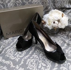 ~Gorgeous Black Suede Heels